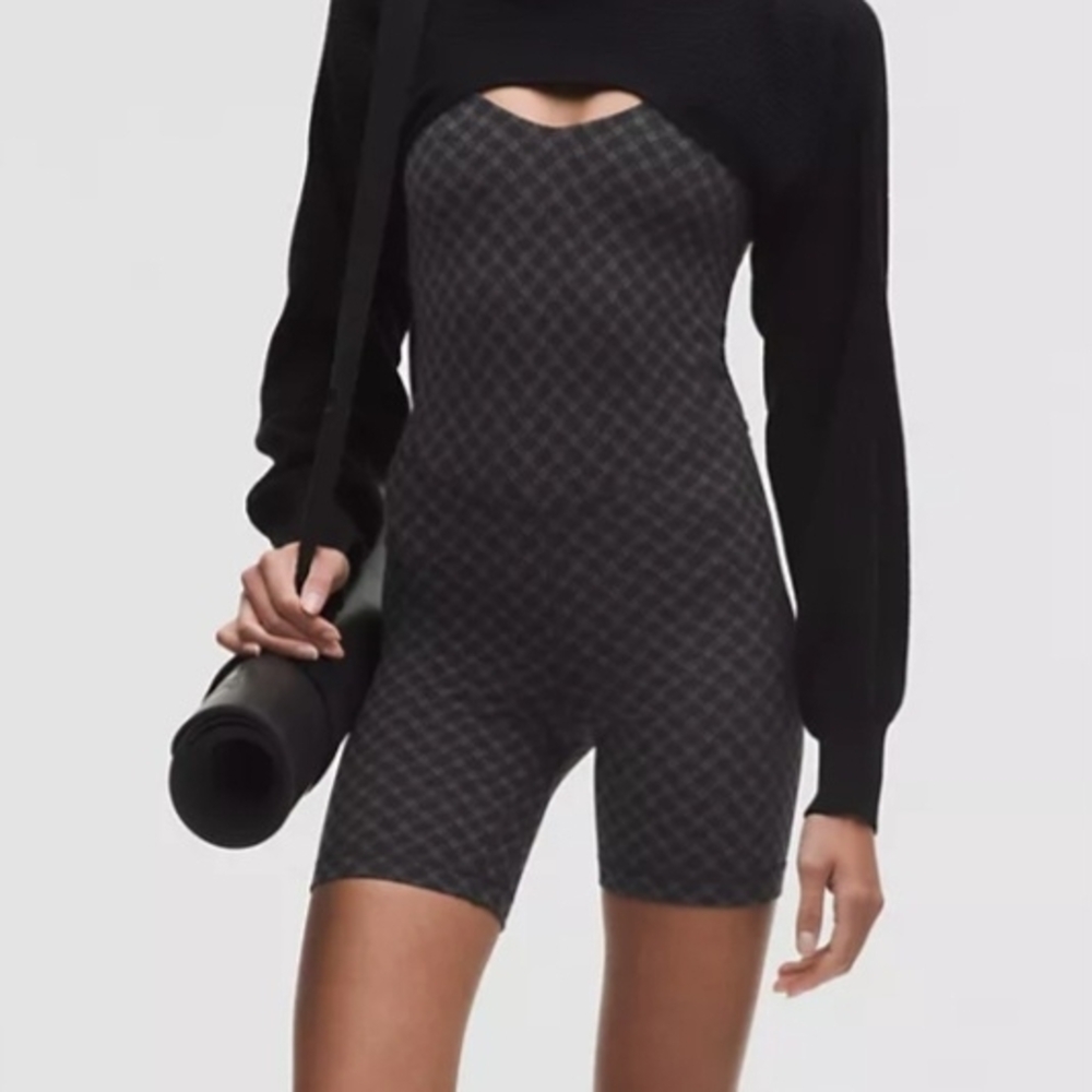 lululemon athletica Black Crop Top